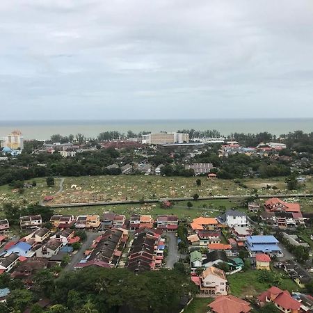 Apartemen 1000 m² dengan 3 kamar tidur dan 2 kamar mandi pribadi di Batu Burok Kuala Terengganu Bagian luar foto
