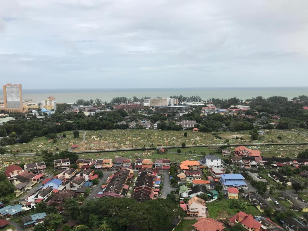 Apartemen 1000 m² dengan 3 kamar tidur dan 2 kamar mandi pribadi di Batu Burok Kuala Terengganu Bagian luar foto