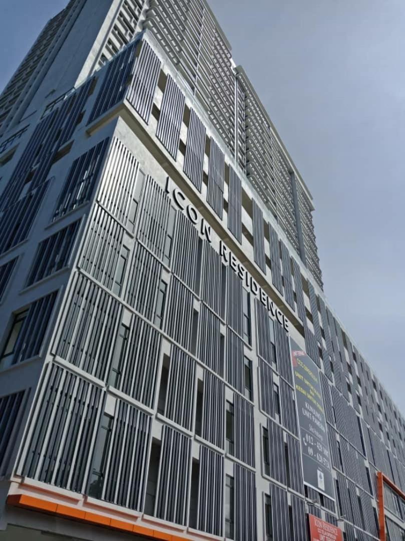 Apartemen 1000 m² dengan 3 kamar tidur dan 2 kamar mandi pribadi di Batu Burok Kuala Terengganu Bagian luar foto