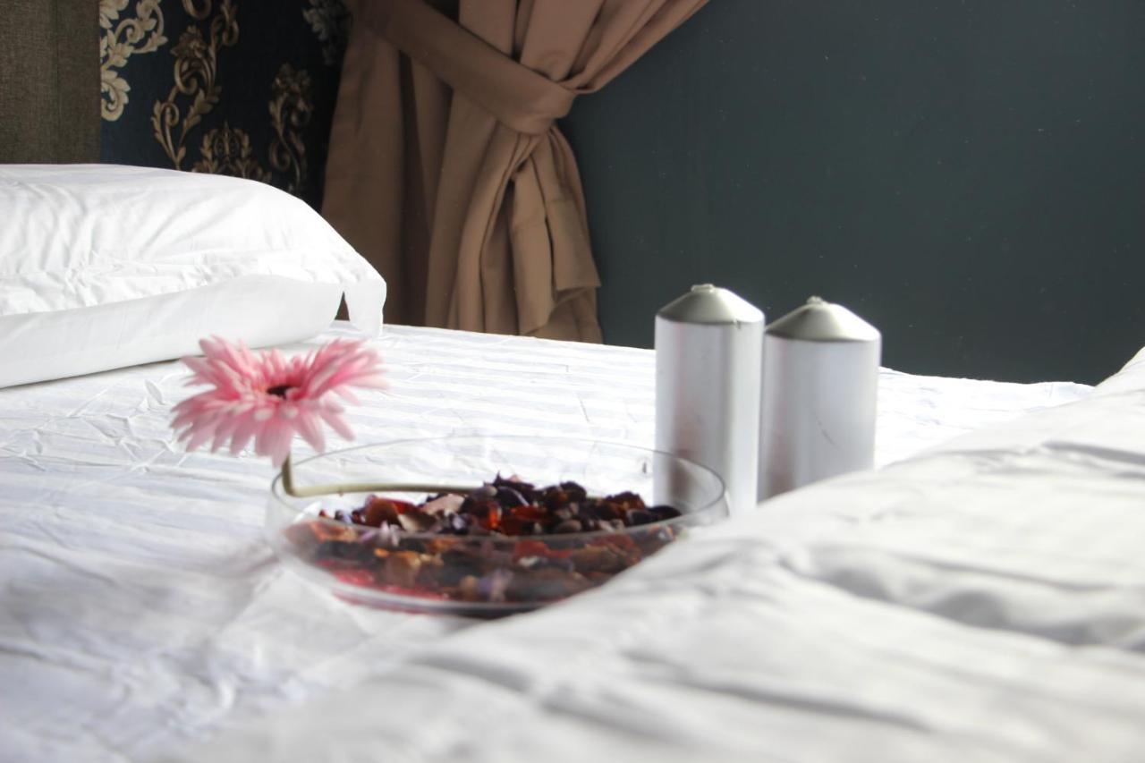 Apartemen 1000 m² dengan 3 kamar tidur dan 2 kamar mandi pribadi di Batu Burok Kuala Terengganu Bagian luar foto